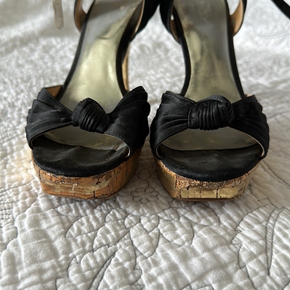 Guess Heels - Picture 4 of 4